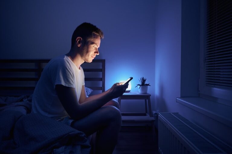 Blue Light Exposure: Separating Myth From Measurable Impact